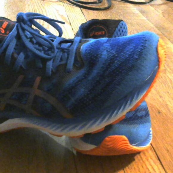Asics Gel Nimbus - Size 10 - EUC - Picture 3 of 8